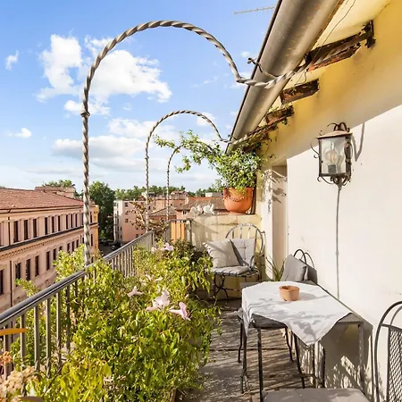 Piazza Mattei Terrace | Romeloft * روما
