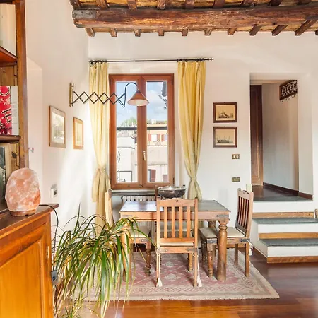 Apartment Piazza Mattei Terrace | Romeloft Rom